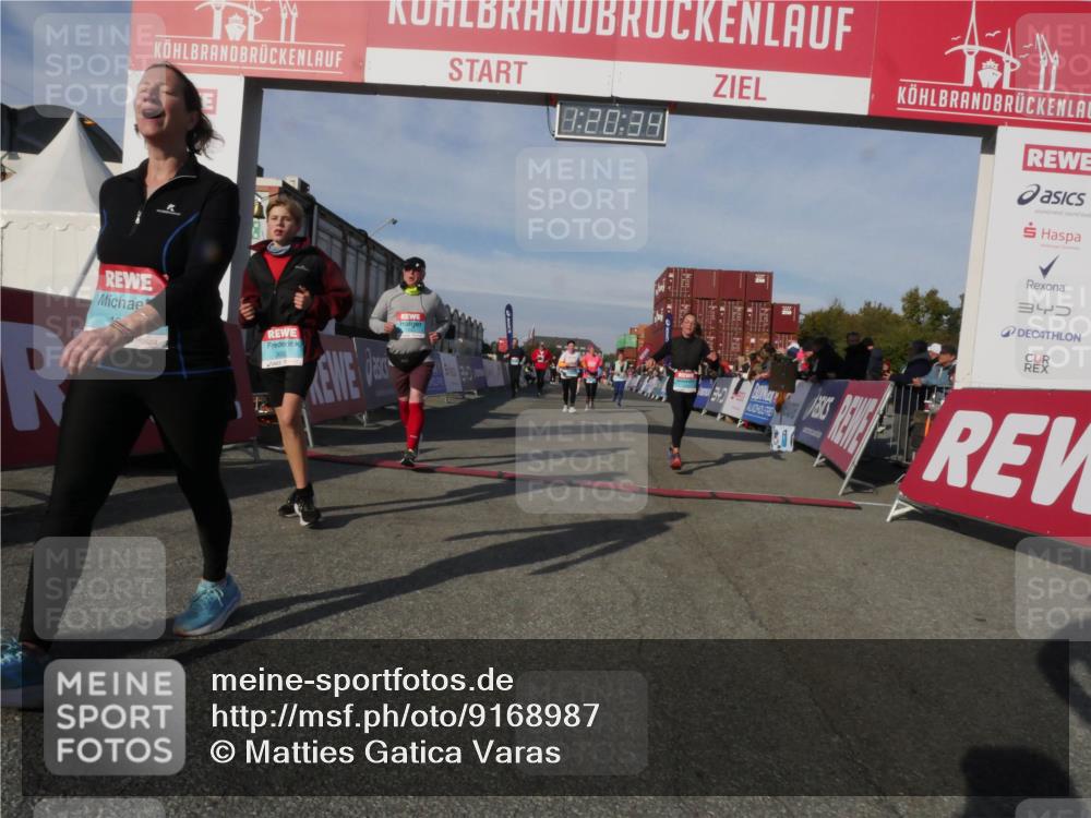 03.10.2025 - Köhlbrandbrückenlauf Matties Gatica Varas http://msf.ph/oto/9168987 03.10.2025 10:20:36 Ziel 1051, 1538, 1615, 1650, 1651, 1664, 1804, 1911, 1912, 2424, 2460, 2617, 3562, 3669 meine-sportfotos.de