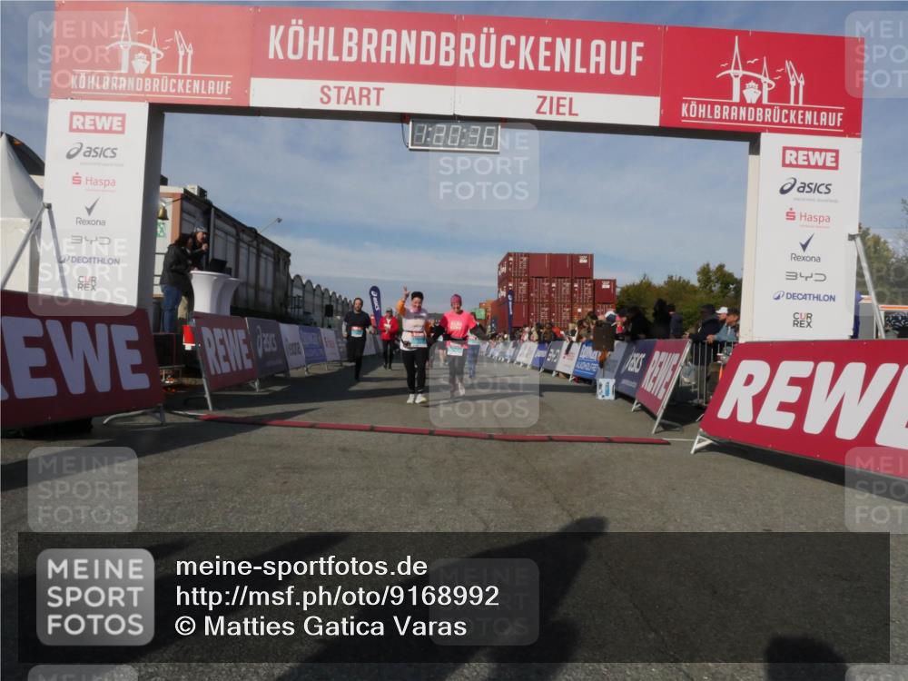 03.10.2025 - Köhlbrandbrückenlauf Matties Gatica Varas http://msf.ph/oto/9168992 03.10.2025 10:20:38 Ziel 1051, 1538, 1650, 1651, 1664, 1804, 1911, 1912, 2424, 2460, 2617, 3562, 3669 meine-sportfotos.de