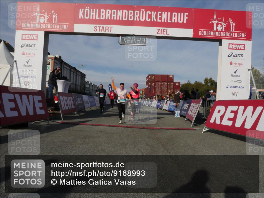 03.10.2025 - Köhlbrandbrückenlauf Matties Gatica Varas http://msf.ph/oto/9168993 03.10.2025 10:20:38 Ziel 1051, 1538, 1650, 1651, 1664, 1804, 1911, 1912, 2424, 2460, 2617, 3562, 3669 meine-sportfotos.de