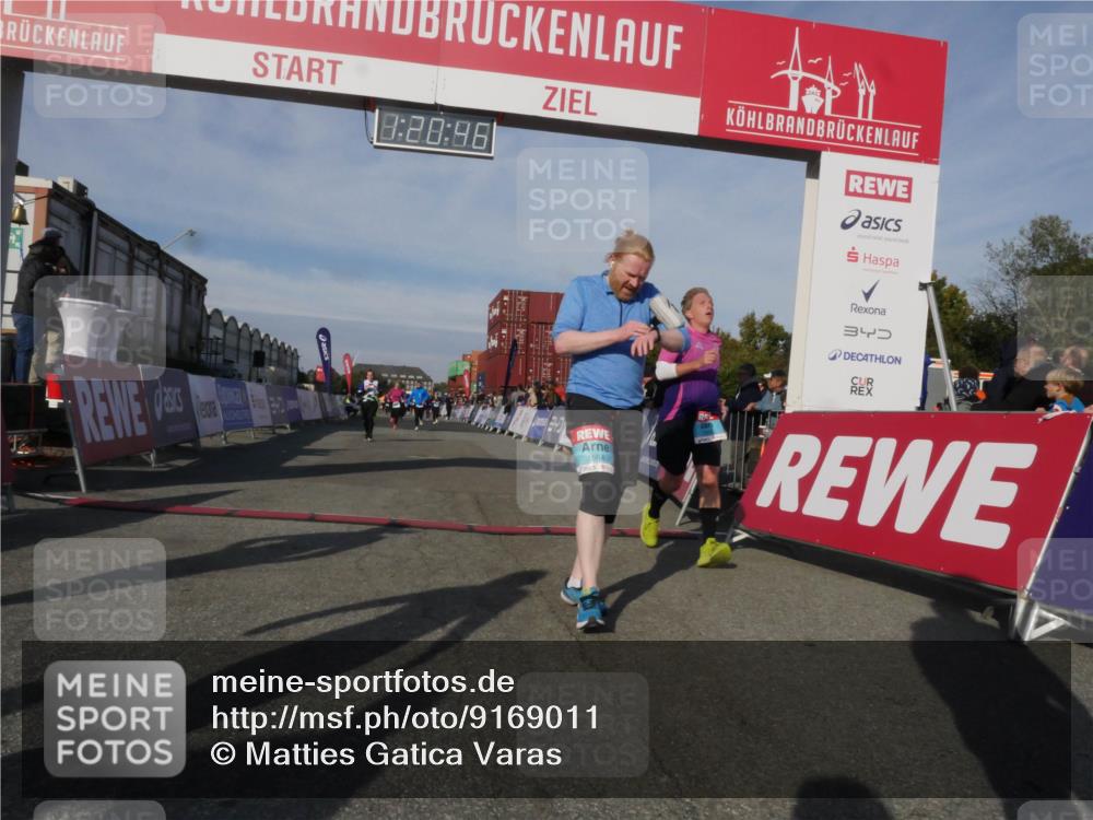 03.10.2025 - Köhlbrandbrückenlauf Matties Gatica Varas http://msf.ph/oto/9169011 03.10.2025 10:20:48 Ziel 1561, 1562, 1618, 1971, 2023, 3636, 3783 meine-sportfotos.de