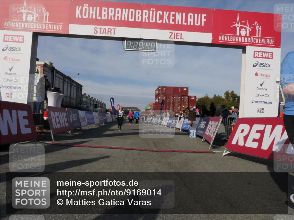 03.10.2025 - Köhlbrandbrückenlauf Matties Gatica Varas http://msf.ph/oto/9169014 03.10.2025 10:20:49 Ziel 1561, 1562, 1618, 1971, 2023, 2817, 3636, 3783 meine-sportfotos.de