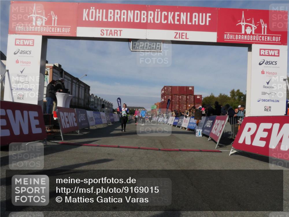03.10.2025 - Köhlbrandbrückenlauf Matties Gatica Varas http://msf.ph/oto/9169015 03.10.2025 10:20:50 Ziel 1561, 1562, 1618, 1971, 2023, 2817, 3636, 3783 meine-sportfotos.de