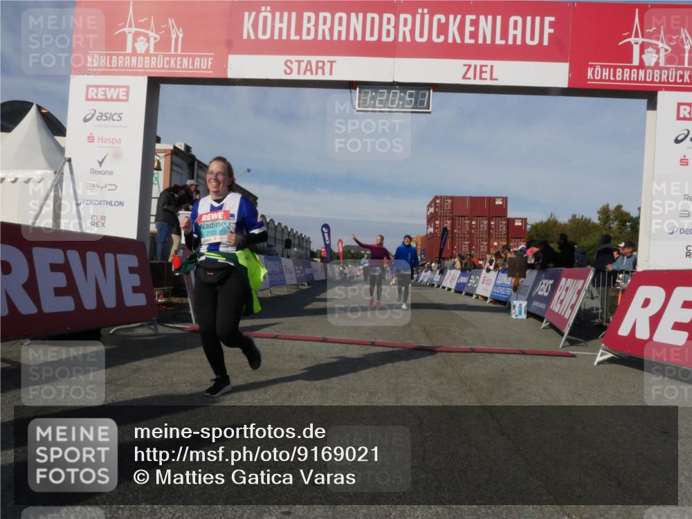03.10.2025 - Köhlbrandbrückenlauf Matties Gatica Varas http://msf.ph/oto/9169021 03.10.2025 10:20:53 Ziel 1561, 1562, 1618, 1971, 2012, 2033, 2128, 2817, 3030, 3617, 3636, 3783 meine-sportfotos.de