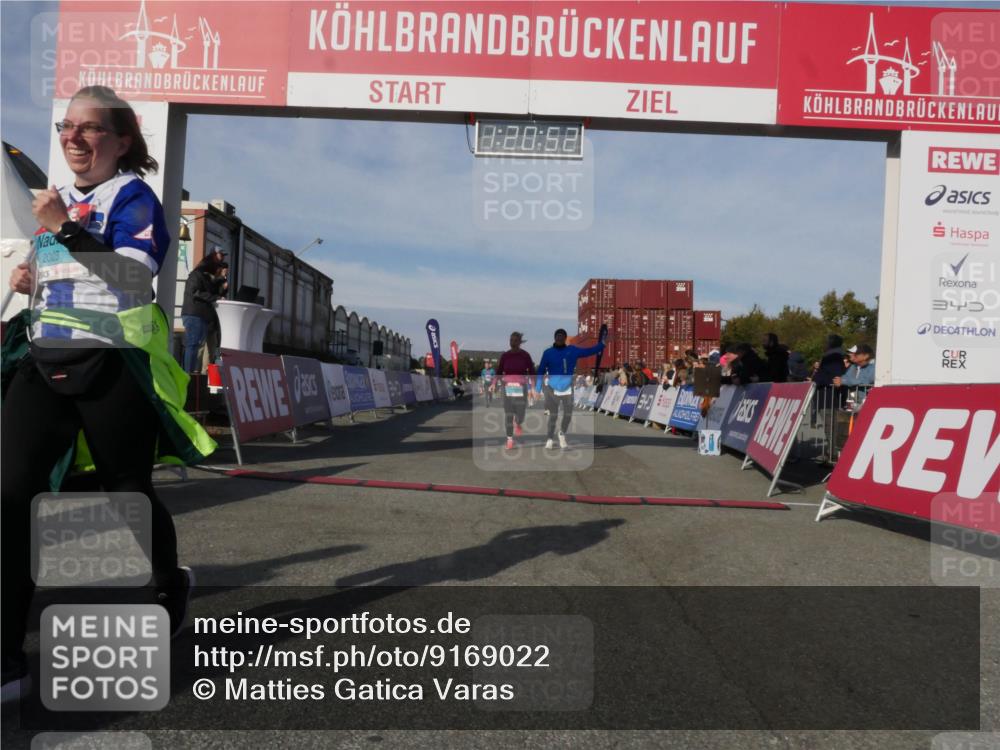 03.10.2025 - Köhlbrandbrückenlauf Matties Gatica Varas http://msf.ph/oto/9169022 03.10.2025 10:20:53 Ziel 1561, 1562, 1618, 1971, 2012, 2033, 2128, 2817, 3030, 3617, 3636, 3783 meine-sportfotos.de