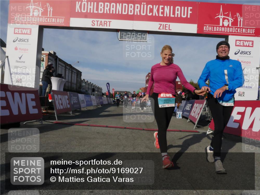 03.10.2025 - Köhlbrandbrückenlauf Matties Gatica Varas http://msf.ph/oto/9169027 03.10.2025 10:20:56 Ziel 1561, 1562, 1618, 1971, 2012, 2033, 2082, 2128, 2142, 2817, 3030, 3617 meine-sportfotos.de
