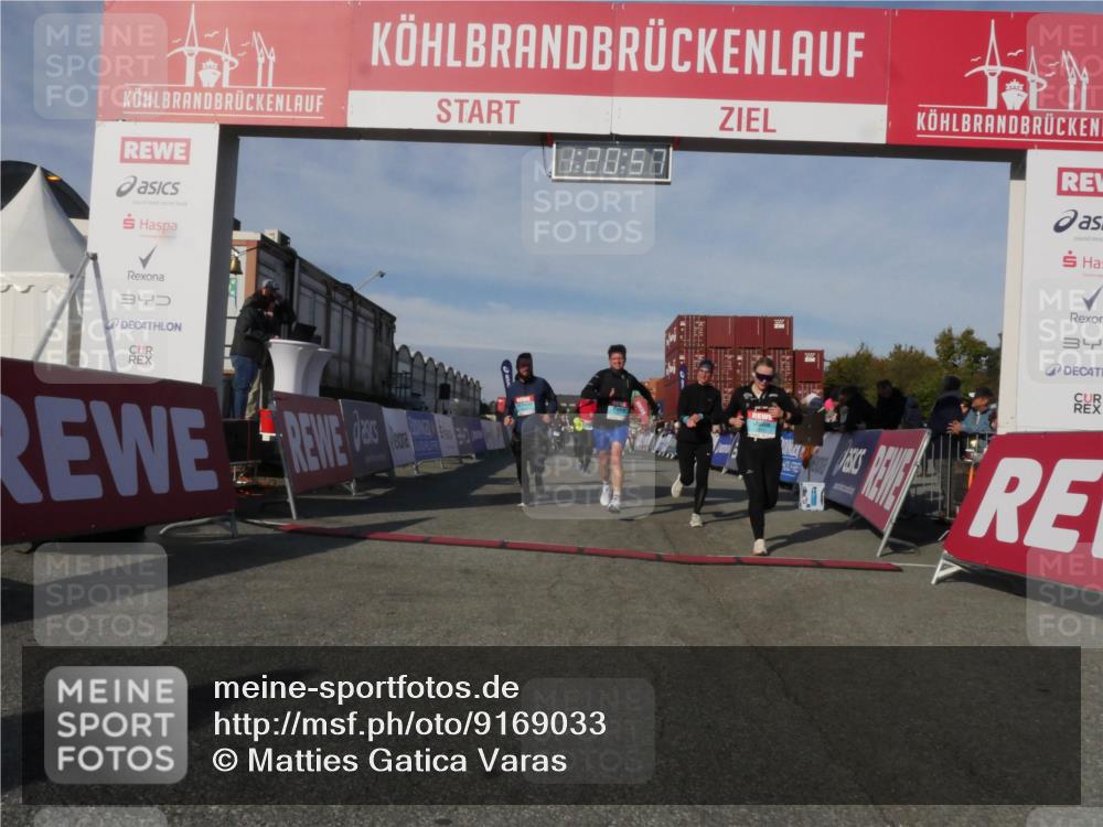 03.10.2025 - Köhlbrandbrückenlauf Matties Gatica Varas http://msf.ph/oto/9169033 03.10.2025 10:20:59 Ziel 1561, 1562, 1618, 1971, 2012, 2033, 2082, 2128, 2142, 2416, 2512, 2817, 2969, 2977, 2978, 3030, 3148, 3215, 3617, 3755, 3757, 3758 meine-sportfotos.de