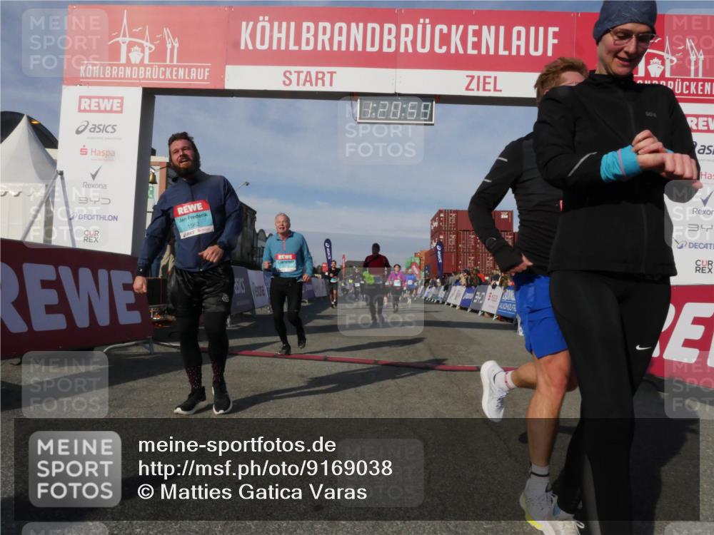 03.10.2025 - Köhlbrandbrückenlauf Matties Gatica Varas http://msf.ph/oto/9169038 03.10.2025 10:21:01 Ziel 1463, 1607, 1706, 1846, 1965, 2012, 2033, 2082, 2128, 2142, 2362, 2416, 2512, 2817, 2969, 2977, 2978, 3030, 3148, 3215, 3617, 3755, 3757, 3758 meine-sportfotos.de