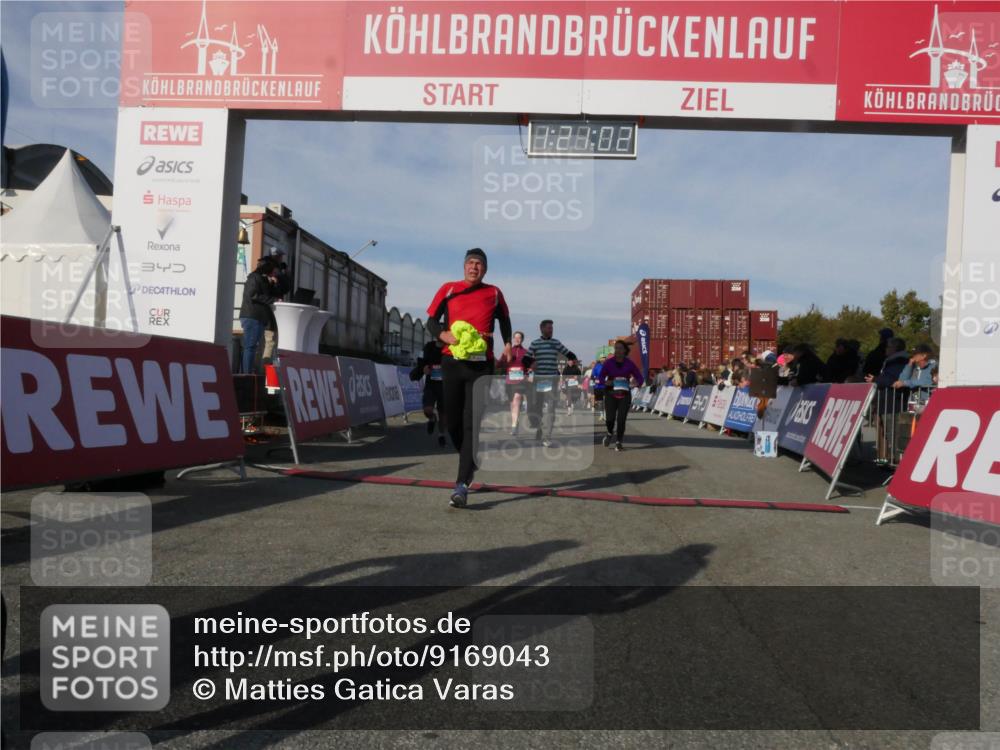 03.10.2025 - Köhlbrandbrückenlauf Matties Gatica Varas http://msf.ph/oto/9169043 03.10.2025 10:21:04 Ziel 1463, 1607, 1609, 1667, 1706, 1846, 1965, 2012, 2033, 2082, 2128, 2142, 2362, 2416, 2512, 2720, 2721, 2943, 2969, 2977, 2978, 3148, 3215, 3306, 3408, 3617, 3755, 3757, 3758, 3772 meine-sportfotos.de