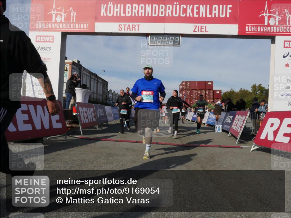 03.10.2025 - Köhlbrandbrückenlauf Matties Gatica Varas http://msf.ph/oto/9169054 03.10.2025 10:21:09 Ziel 1463, 1607, 1609, 1667, 1706, 1846, 1965, 2076, 2200, 2362, 2416, 2456, 2512, 2720, 2721, 2943, 2969, 2977, 2978, 3148, 3215, 3306, 3408, 3755, 3757, 3758, 3772 meine-sportfotos.de