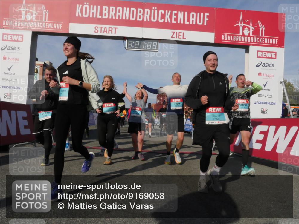 03.10.2025 - Köhlbrandbrückenlauf Matties Gatica Varas http://msf.ph/oto/9169058 03.10.2025 10:21:11 Ziel 1463, 1607, 1609, 1667, 1706, 1846, 1965, 2076, 2200, 2362, 2456, 2720, 2721, 2943, 3215, 3306, 3408, 3772 meine-sportfotos.de