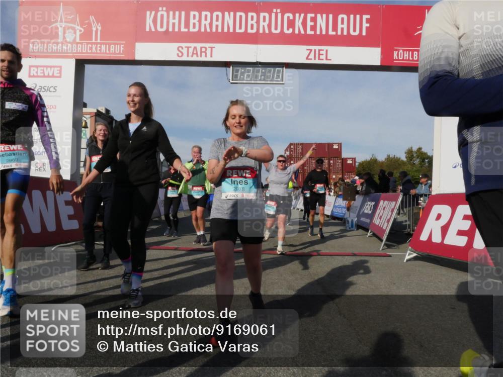 03.10.2025 - Köhlbrandbrückenlauf Matties Gatica Varas http://msf.ph/oto/9169061 03.10.2025 10:21:12 Ziel 1463, 1607, 1609, 1667, 1706, 1846, 1965, 2076, 2200, 2362, 2456, 2720, 2721, 2943, 3306, 3408, 3772 meine-sportfotos.de
