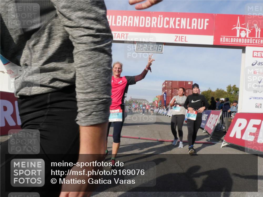 03.10.2025 - Köhlbrandbrückenlauf Matties Gatica Varas http://msf.ph/oto/9169076 03.10.2025 10:21:19 Ziel 1757, 1899, 2119, 2350, 2369, 2415, 2456, 2897, 3839 meine-sportfotos.de