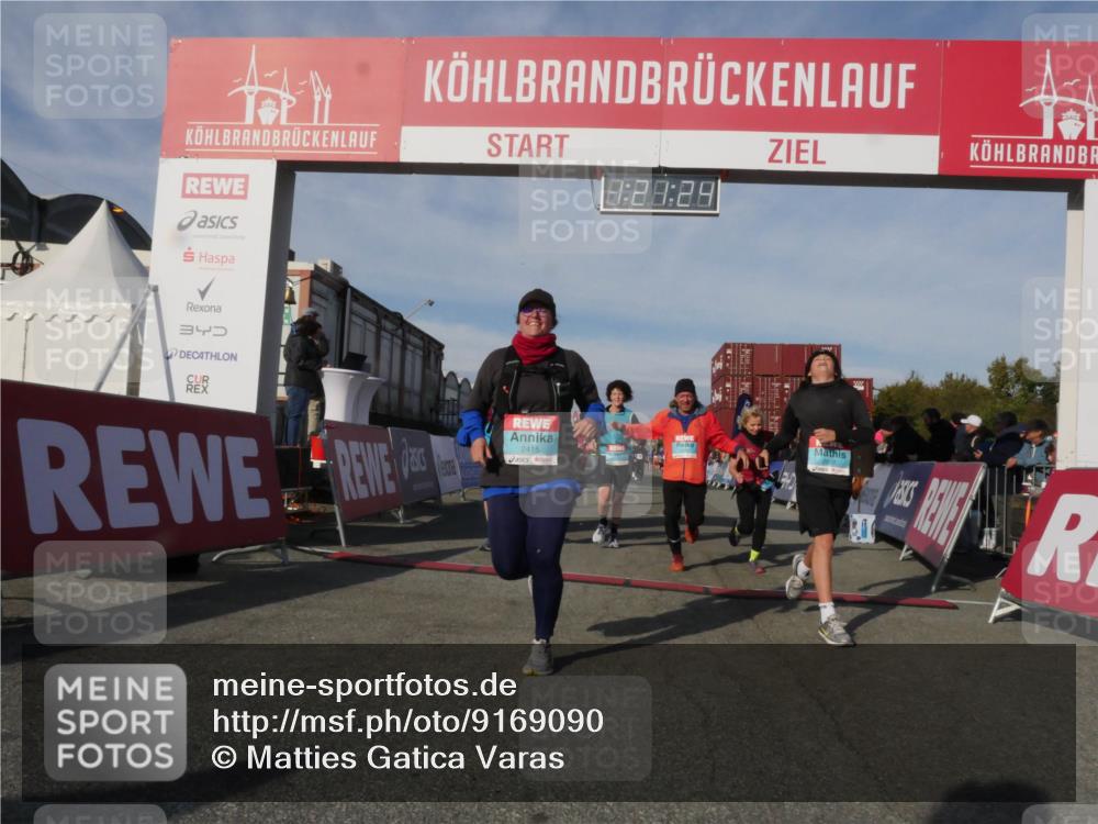 03.10.2025 - Köhlbrandbrückenlauf Matties Gatica Varas http://msf.ph/oto/9169090 03.10.2025 10:21:26 Ziel 1757, 1899, 1992, 2068, 2119, 2154, 2350, 2369, 2616, 2622, 2897, 3116, 3259, 3839 meine-sportfotos.de
