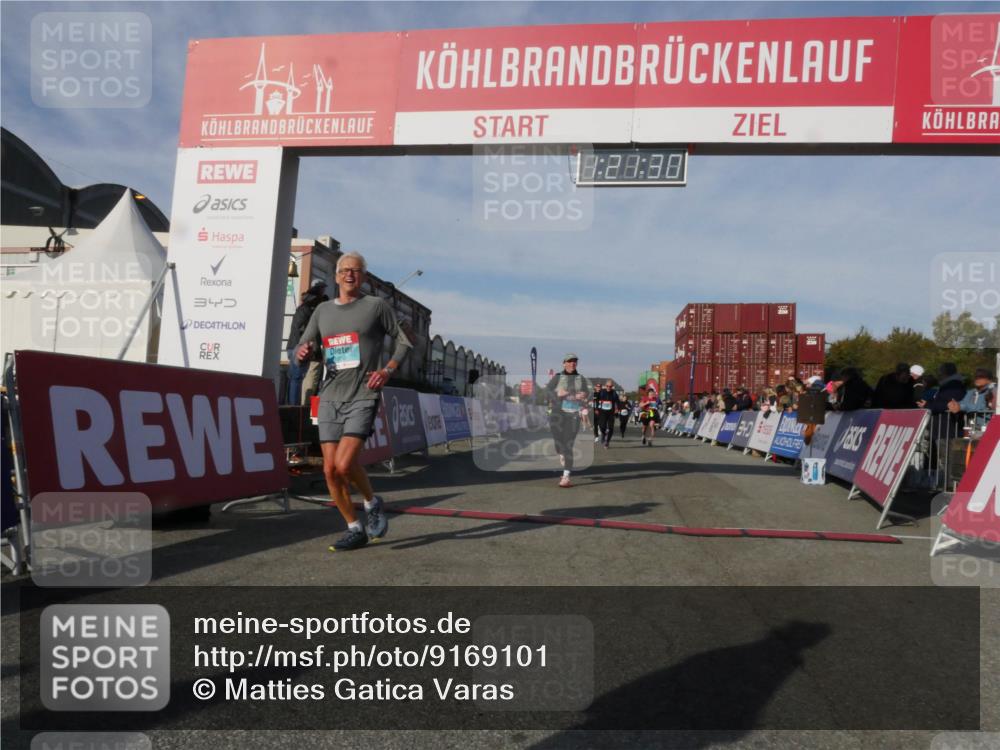 03.10.2025 - Köhlbrandbrückenlauf Matties Gatica Varas http://msf.ph/oto/9169101 03.10.2025 10:21:32 Ziel 1252, 1992, 2053, 2068, 2137, 2154, 2210, 2616, 2622, 3116, 3259, 3536, 3537, 3538 meine-sportfotos.de