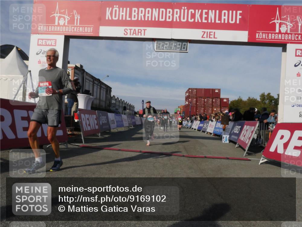 03.10.2025 - Köhlbrandbrückenlauf Matties Gatica Varas http://msf.ph/oto/9169102 03.10.2025 10:21:32 Ziel 1252, 1992, 2053, 2068, 2137, 2154, 2210, 2616, 2622, 3116, 3259, 3536, 3537, 3538 meine-sportfotos.de
