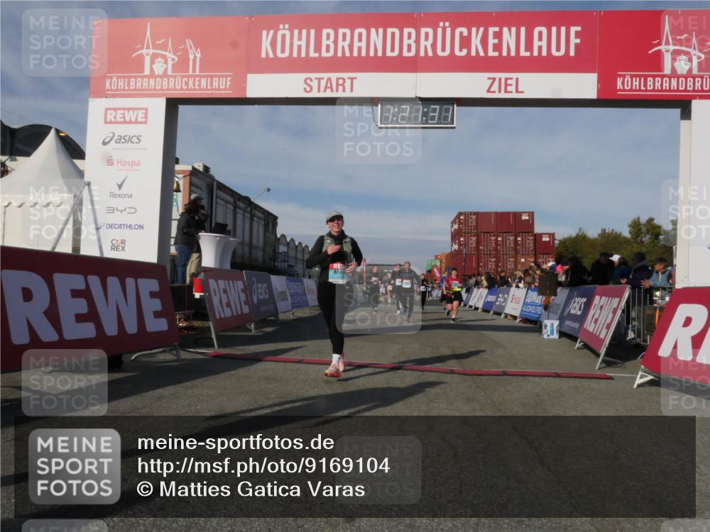 03.10.2025 - Köhlbrandbrückenlauf Matties Gatica Varas http://msf.ph/oto/9169104 03.10.2025 10:21:33 Ziel 1252, 1992, 2053, 2137, 2154, 2210, 2616, 2622, 3116, 3259, 3535, 3536, 3537, 3538 meine-sportfotos.de