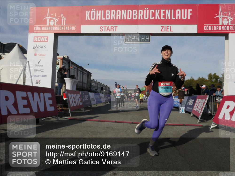 03.10.2025 - Köhlbrandbrückenlauf Matties Gatica Varas http://msf.ph/oto/9169147 03.10.2025 10:21:54 Ziel 1740, 1976, 2016, 2022, 2097, 2194, 2235, 2298, 2309, 3570, 3693, 3694 meine-sportfotos.de