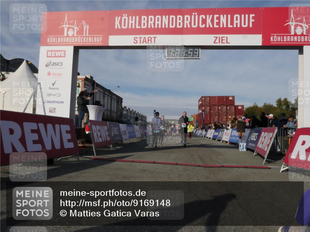 03.10.2025 - Köhlbrandbrückenlauf Matties Gatica Varas http://msf.ph/oto/9169148 03.10.2025 10:21:55 Ziel 1049, 1467, 1740, 1976, 2016, 2022, 2097, 2194, 2235, 2298, 2309, 2414, 3570, 3693, 3694 meine-sportfotos.de