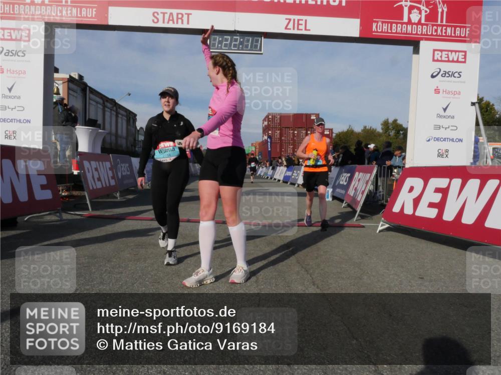 03.10.2025 - Köhlbrandbrückenlauf Matties Gatica Varas http://msf.ph/oto/9169184 03.10.2025 10:22:12 Ziel 1669, 1951, 1984, 2065, 2071, 2304, 3114, 3279, 3509, 3777 meine-sportfotos.de