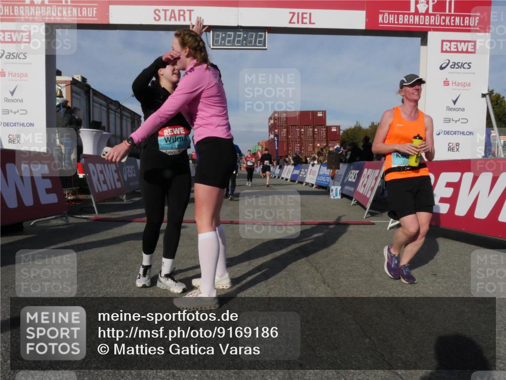 03.10.2025 - Köhlbrandbrückenlauf Matties Gatica Varas http://msf.ph/oto/9169186 03.10.2025 10:22:13 Ziel 1669, 1951, 1984, 2071, 2304, 3114, 3279, 3509, 3777 meine-sportfotos.de