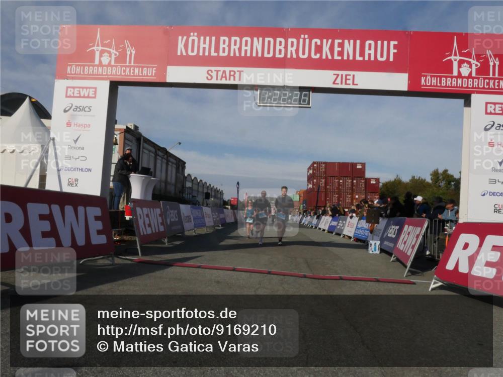 03.10.2025 - Köhlbrandbrückenlauf Matties Gatica Varas http://msf.ph/oto/9169210 03.10.2025 10:22:28 Ziel 2075, 2217, 2218, 2313, 2314, 3577 meine-sportfotos.de