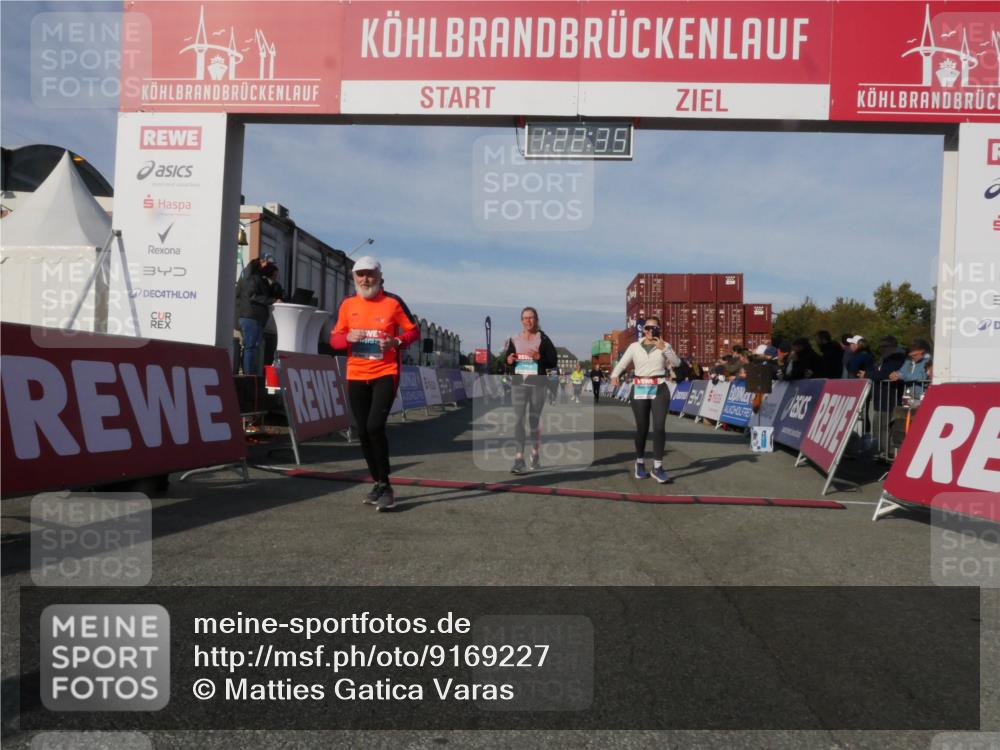 03.10.2025 - Köhlbrandbrückenlauf Matties Gatica Varas http://msf.ph/oto/9169227 03.10.2025 10:22:37 Ziel 2049, 2213, 2217, 2218, 2296, 2300 meine-sportfotos.de