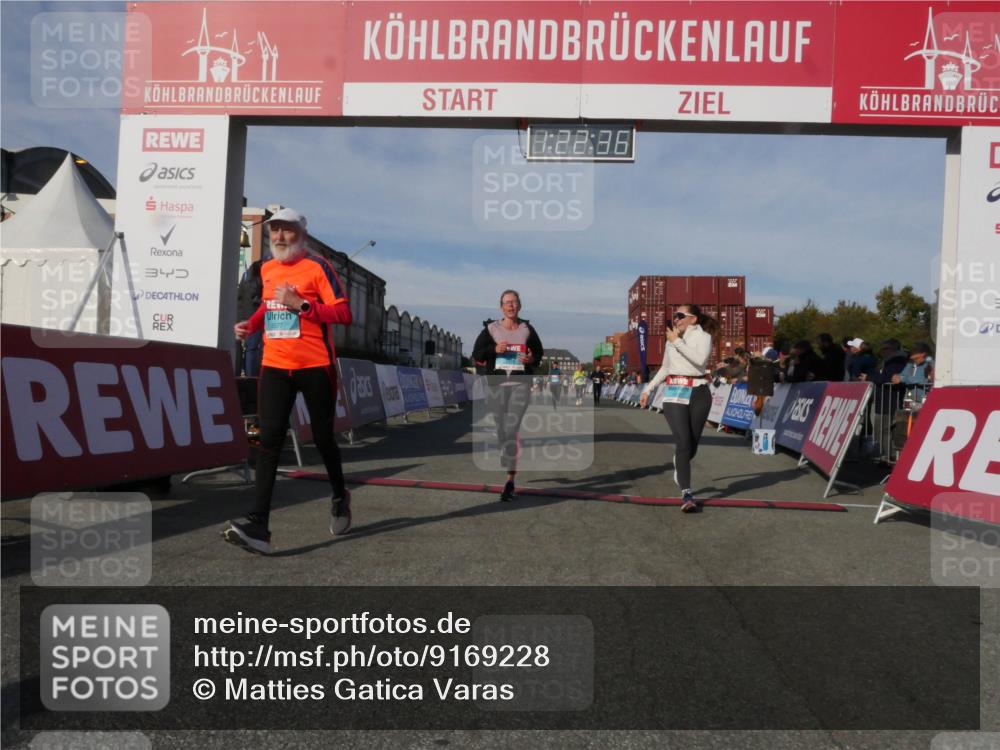 03.10.2025 - Köhlbrandbrückenlauf Matties Gatica Varas http://msf.ph/oto/9169228 03.10.2025 10:22:37 Ziel 2049, 2213, 2217, 2218, 2296, 2300 meine-sportfotos.de