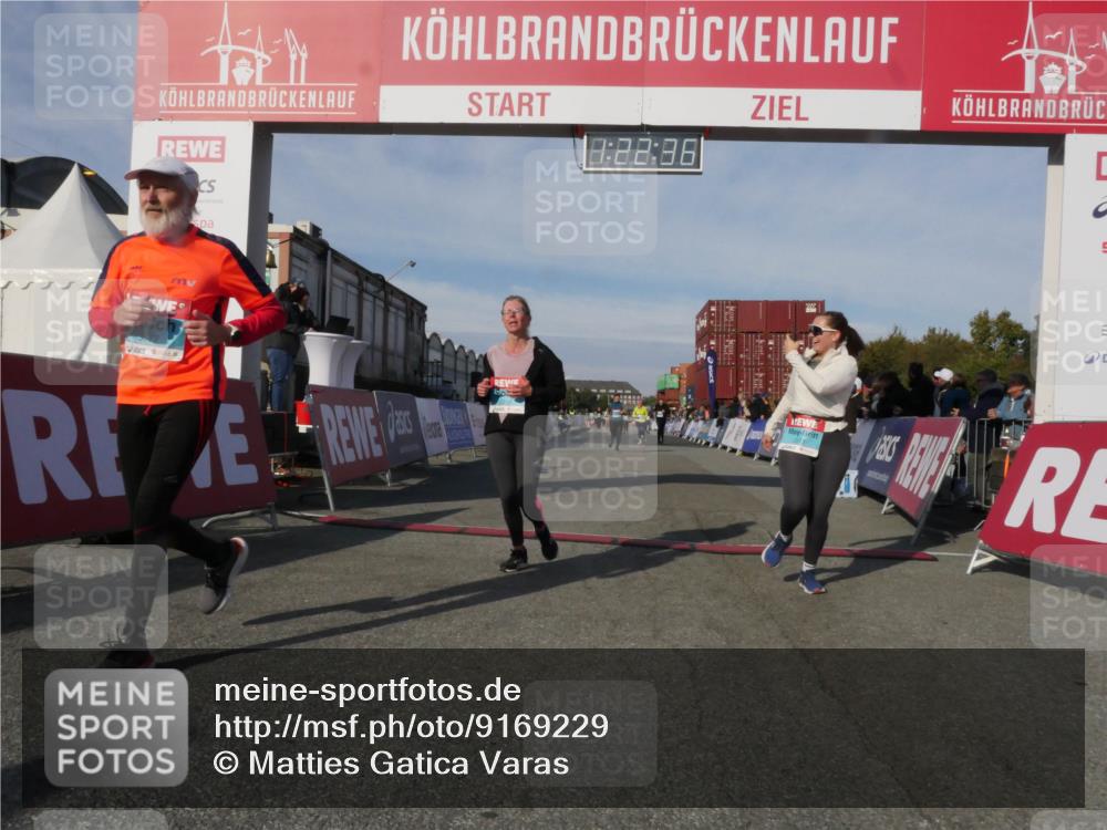 03.10.2025 - Köhlbrandbrückenlauf Matties Gatica Varas http://msf.ph/oto/9169229 03.10.2025 10:22:38 Ziel 2049, 2213, 2296, 2300, 3619 meine-sportfotos.de
