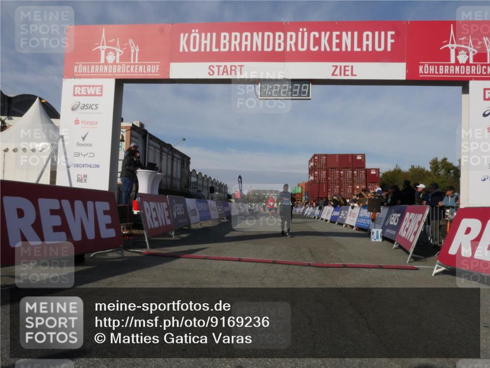 03.10.2025 - Köhlbrandbrückenlauf Matties Gatica Varas http://msf.ph/oto/9169236 03.10.2025 10:22:41 Ziel 2049, 2213, 2296, 2300, 3619 meine-sportfotos.de