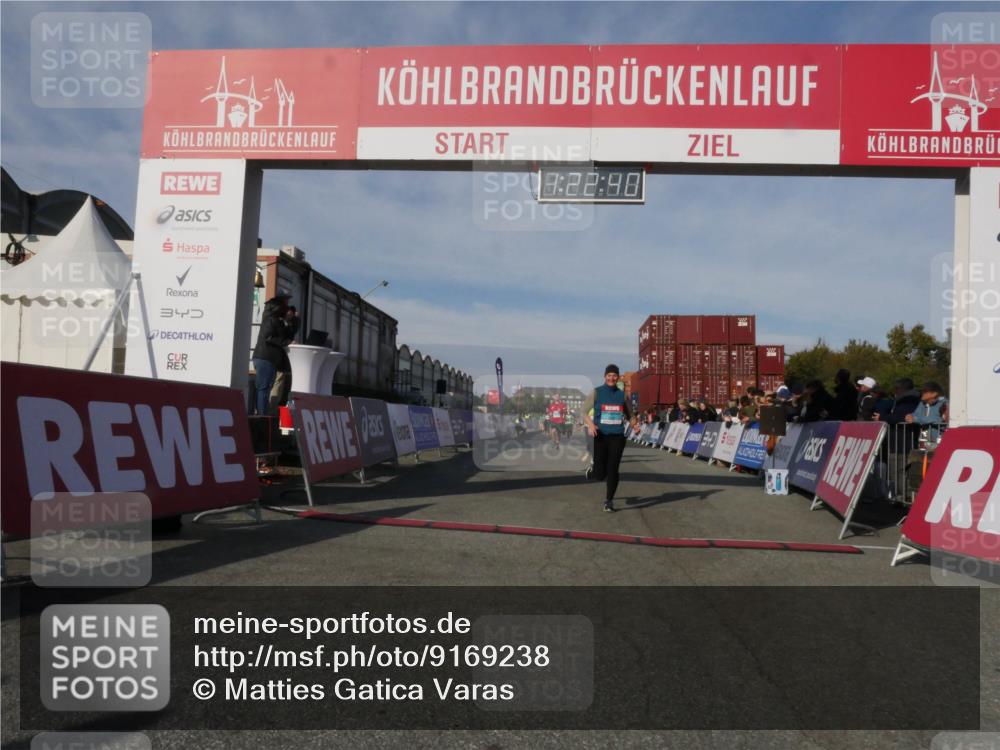 03.10.2025 - Köhlbrandbrückenlauf Matties Gatica Varas http://msf.ph/oto/9169238 03.10.2025 10:22:42 Ziel 2049, 2213, 2296, 2300, 2308, 3619 meine-sportfotos.de