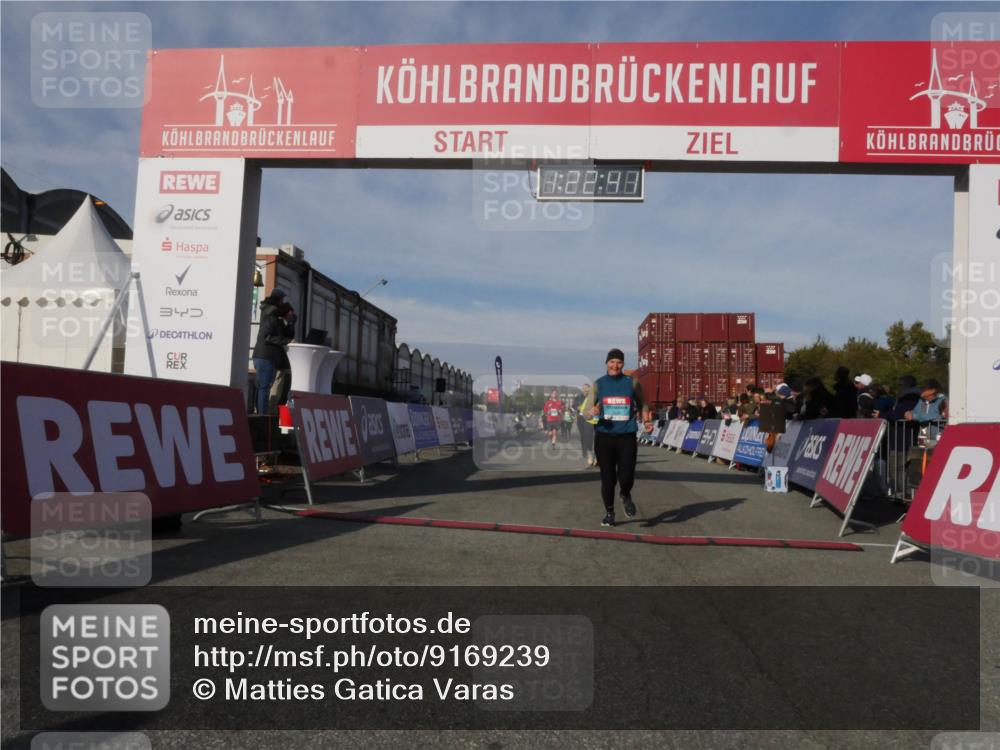 03.10.2025 - Köhlbrandbrückenlauf Matties Gatica Varas http://msf.ph/oto/9169239 03.10.2025 10:22:43 Ziel 2049, 2213, 2296, 2300, 2308, 3582, 3583, 3619 meine-sportfotos.de