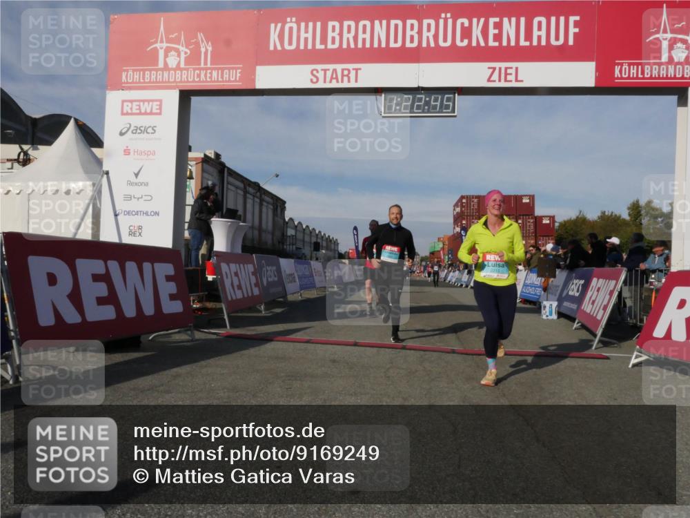 03.10.2025 - Köhlbrandbrückenlauf Matties Gatica Varas http://msf.ph/oto/9169249 03.10.2025 10:22:47 Ziel 2049, 2099, 2300, 2308, 3582, 3583, 3619 meine-sportfotos.de
