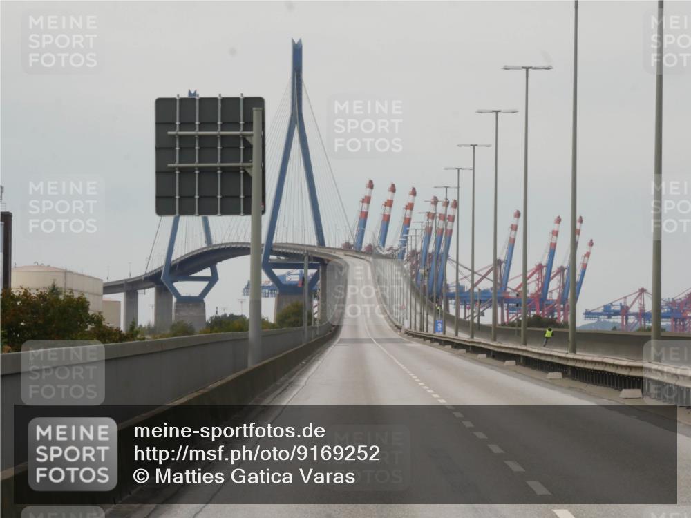 03.10.2025 - Köhlbrandbrückenlauf Matties Gatica Varas http://msf.ph/oto/9169252 03.10.2025 14:52:47 Position 3  meine-sportfotos.de