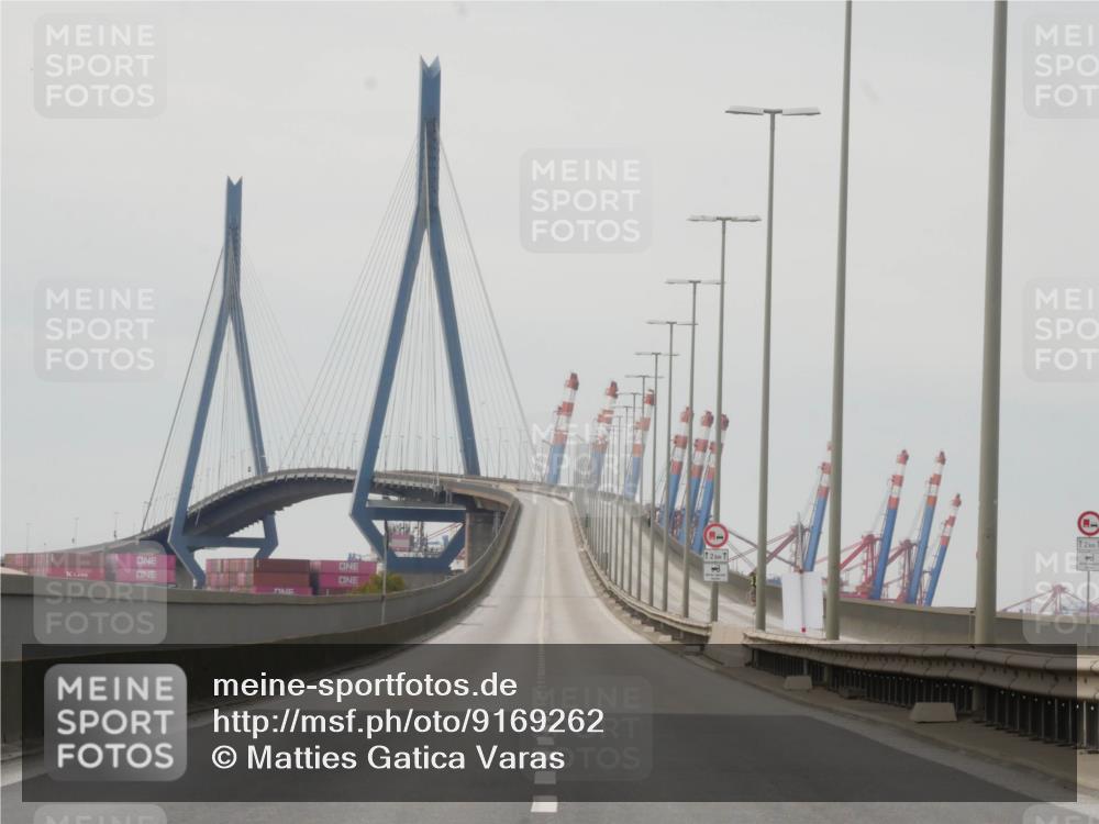 03.10.2025 - Köhlbrandbrückenlauf Matties Gatica Varas http://msf.ph/oto/9169262 03.10.2025 14:58:54 Position 3 12, 1, 2 meine-sportfotos.de