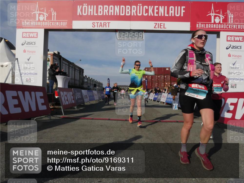 03.10.2025 - Köhlbrandbrückenlauf Matties Gatica Varas http://msf.ph/oto/9169311 03.10.2025 10:23:01 Ziel 1320, 1452, 1934, 2031, 2087, 2682, 2861, 2862, 2907, 3291, 3574 meine-sportfotos.de