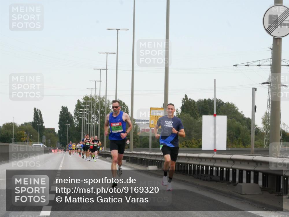03.10.2025 - Köhlbrandbrückenlauf Matties Gatica Varas http://msf.ph/oto/9169320 03.10.2025 15:11:16 Position 3  meine-sportfotos.de