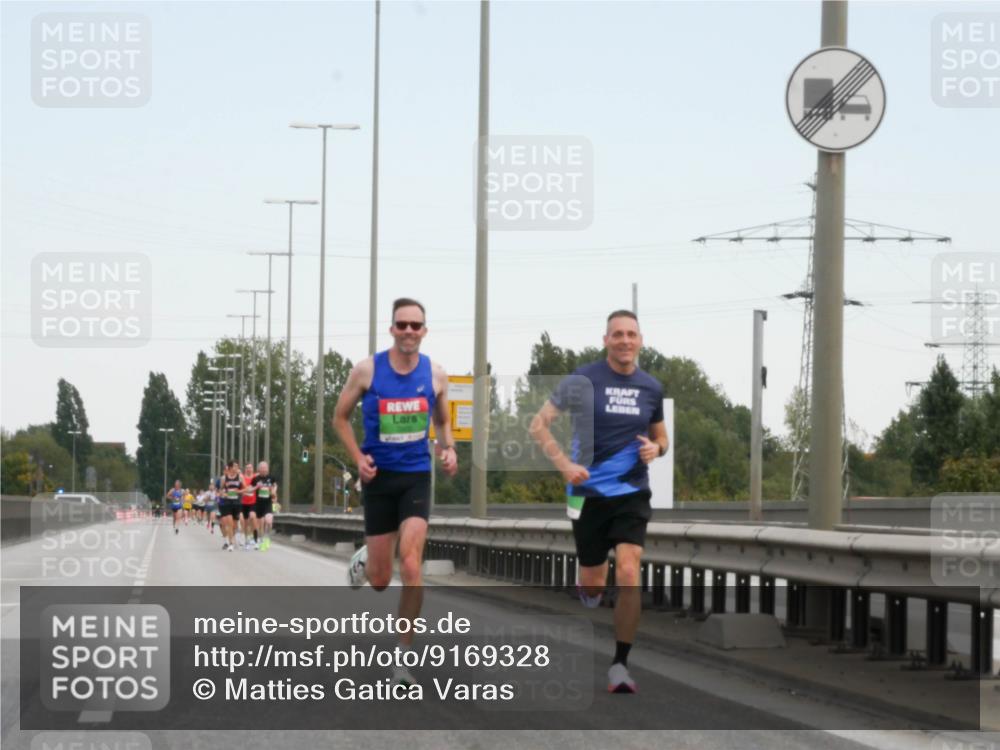 03.10.2025 - Köhlbrandbrückenlauf Matties Gatica Varas http://msf.ph/oto/9169328 03.10.2025 15:11:18 Position 3  meine-sportfotos.de