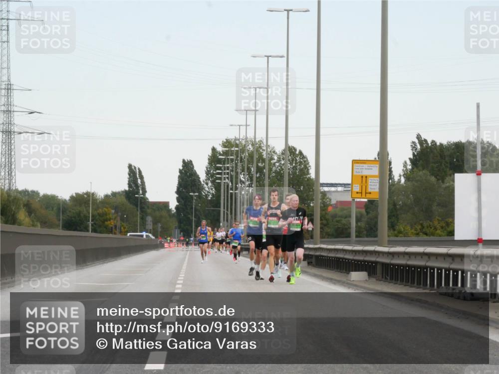 03.10.2025 - Köhlbrandbrückenlauf Matties Gatica Varas http://msf.ph/oto/9169333 03.10.2025 15:11:28 Position 3  meine-sportfotos.de