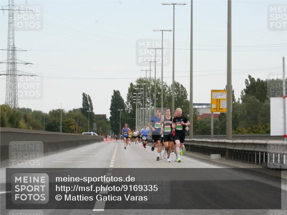 03.10.2025 - Köhlbrandbrückenlauf Matties Gatica Varas http://msf.ph/oto/9169335 03.10.2025 15:11:28 Position 3  meine-sportfotos.de