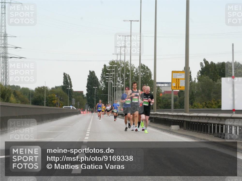 03.10.2025 - Köhlbrandbrückenlauf Matties Gatica Varas http://msf.ph/oto/9169338 03.10.2025 15:11:29 Position 3  meine-sportfotos.de