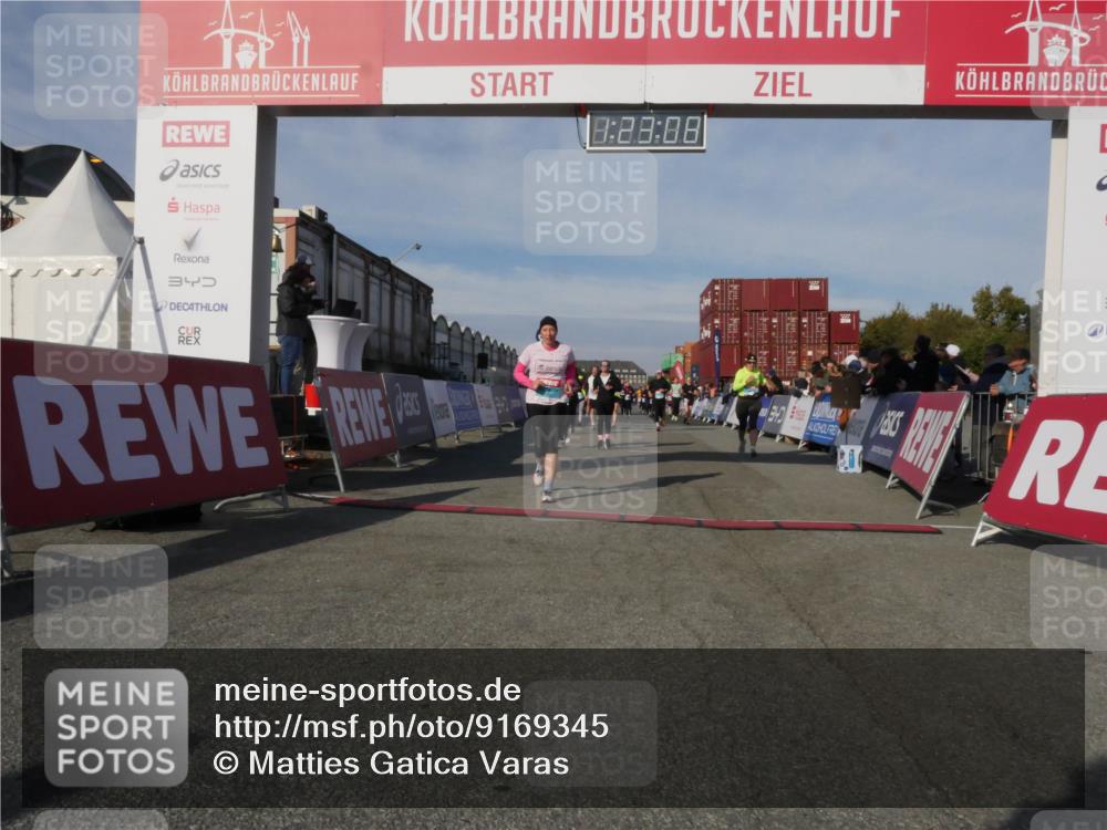 03.10.2025 - Köhlbrandbrückenlauf Matties Gatica Varas http://msf.ph/oto/9169345 03.10.2025 10:23:09 Ziel 1263, 1320, 1484, 1707, 1751, 1777, 2072, 2087, 2125, 2141, 2167, 2188, 2690, 2907, 3109, 3147, 3222, 3480, 3574 meine-sportfotos.de