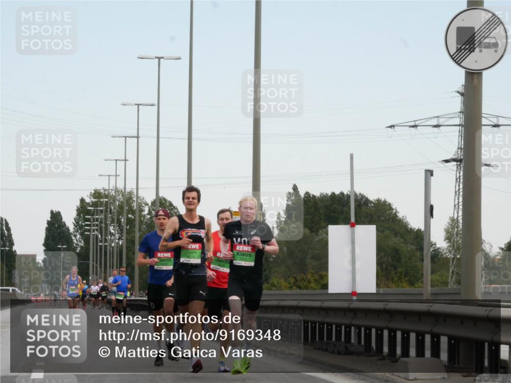 03.10.2025 - Köhlbrandbrückenlauf Matties Gatica Varas http://msf.ph/oto/9169348 03.10.2025 15:11:34 Position 3 7015, 9720 meine-sportfotos.de