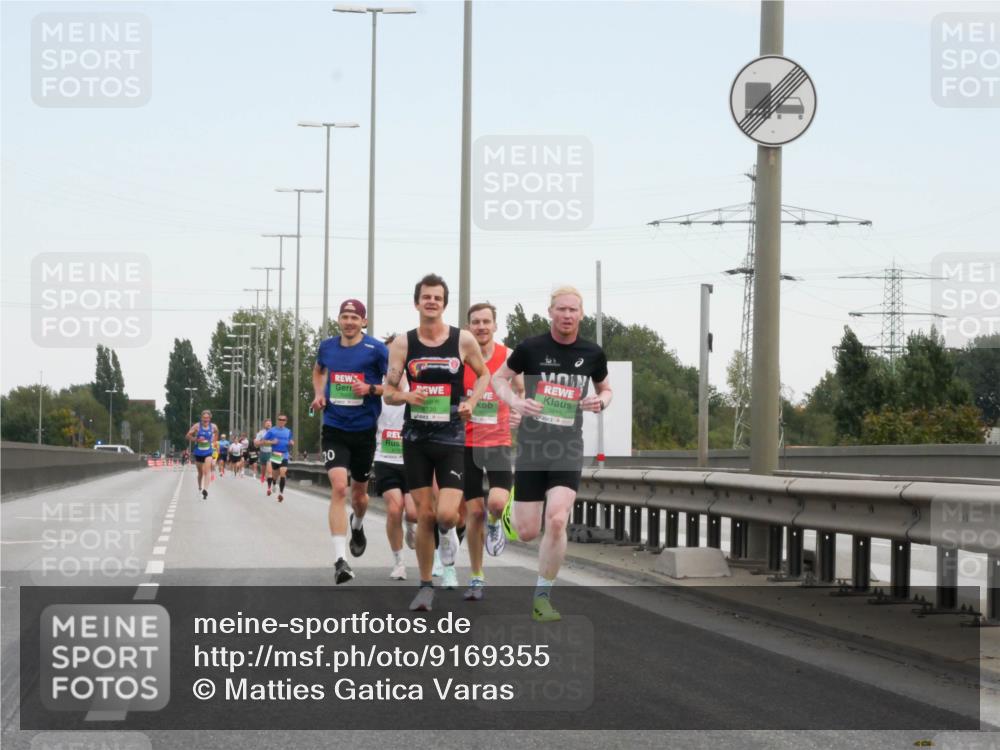 03.10.2025 - Köhlbrandbrückenlauf Matties Gatica Varas http://msf.ph/oto/9169355 03.10.2025 15:11:36 Position 3 20, 720 meine-sportfotos.de