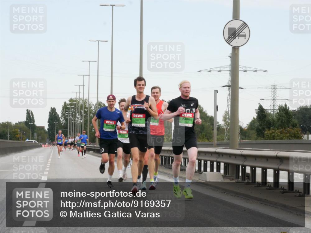 03.10.2025 - Köhlbrandbrückenlauf Matties Gatica Varas http://msf.ph/oto/9169357 03.10.2025 15:11:36 Position 3 20, 130, 9720, 7015 meine-sportfotos.de