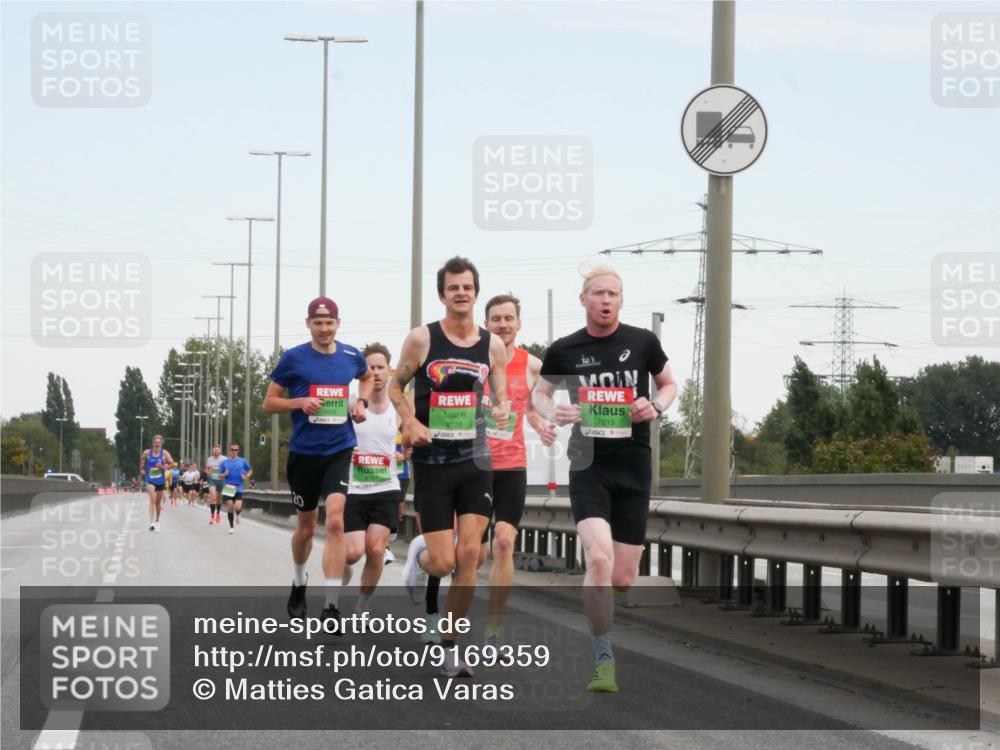 03.10.2025 - Köhlbrandbrückenlauf Matties Gatica Varas http://msf.ph/oto/9169359 03.10.2025 15:11:37 Position 3 20, 9720, 7015 meine-sportfotos.de