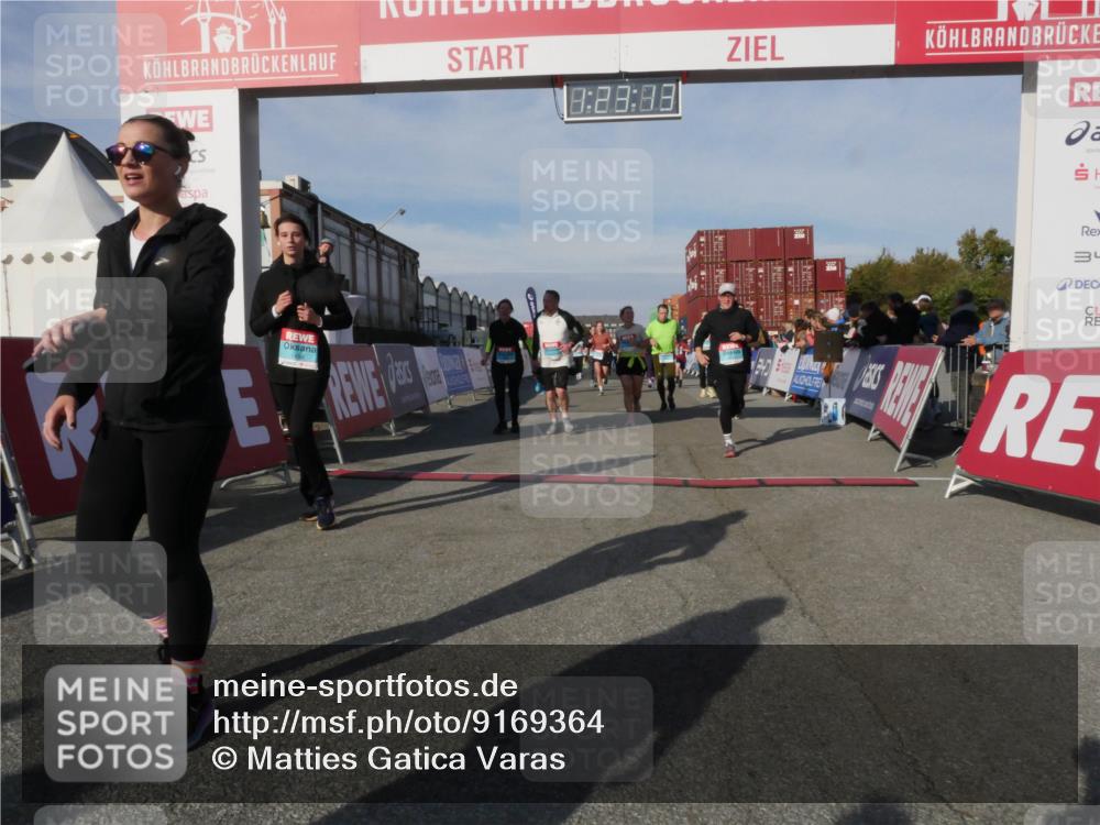 03.10.2025 - Köhlbrandbrückenlauf Matties Gatica Varas http://msf.ph/oto/9169364 03.10.2025 10:23:15 Ziel 1263, 1707, 1723, 1751, 1777, 1954, 2072, 2125, 2141, 2167, 2188, 2690, 2783, 2829, 2840, 2842, 3029, 3109, 3147, 3222, 3480 meine-sportfotos.de