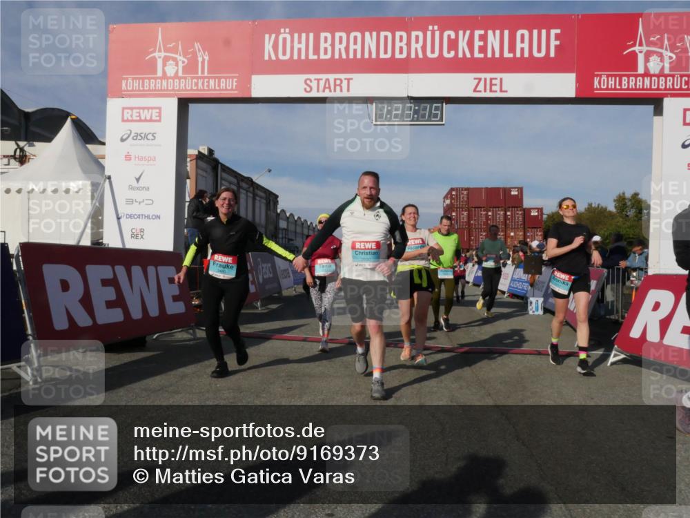 03.10.2025 - Köhlbrandbrückenlauf Matties Gatica Varas http://msf.ph/oto/9169373 03.10.2025 10:23:17 Ziel 1263, 1629, 1707, 1723, 1777, 1827, 1954, 2125, 2139, 2141, 2167, 2188, 2783, 2829, 2840, 2842, 3029, 3109, 3147, 3221 meine-sportfotos.de