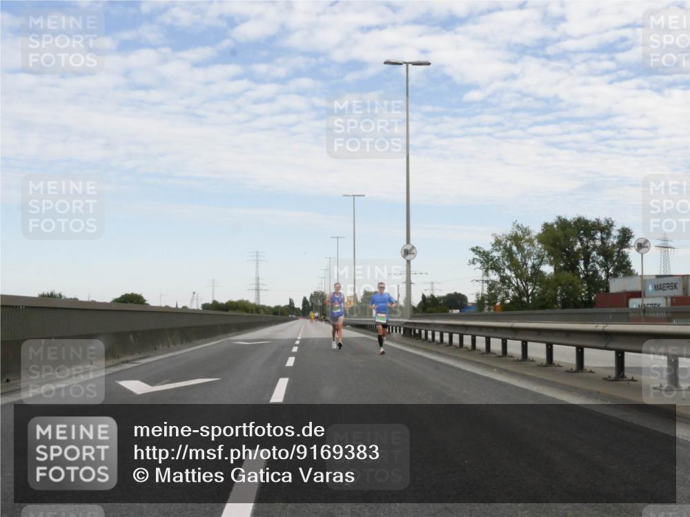 03.10.2025 - Köhlbrandbrückenlauf Matties Gatica Varas http://msf.ph/oto/9169383 03.10.2025 15:11:50 Position 3  meine-sportfotos.de