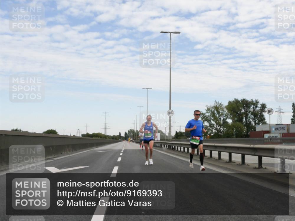 03.10.2025 - Köhlbrandbrückenlauf Matties Gatica Varas http://msf.ph/oto/9169393 03.10.2025 15:11:52 Position 3  meine-sportfotos.de