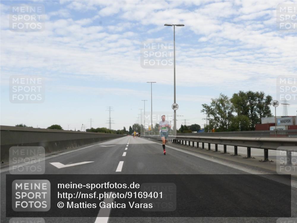 03.10.2025 - Köhlbrandbrückenlauf Matties Gatica Varas http://msf.ph/oto/9169401 03.10.2025 15:11:56 Position 3  meine-sportfotos.de